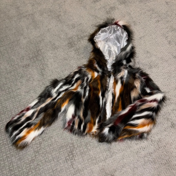 Calico Vegan Fur Jacket | Zip Up with Hood - Picture 2 of 6